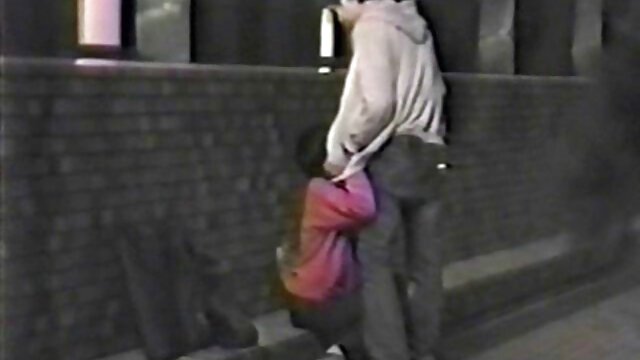Sie zeigte mature frau sex alle Ihre Reize in der Umkleidekabine vor der Kamera