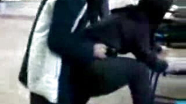 Skinny girl auf rasierte kostenlose pornos mit älteren frauen Muschi genießt einen großen Schwanz