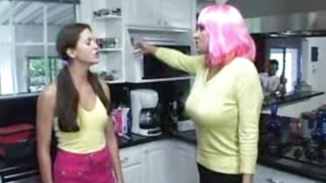 Zwei Mädchen in reife frauen porn hd der Besetzung