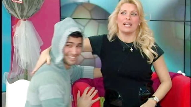 Kleine Blondine mit porn reife einem Schwanz,