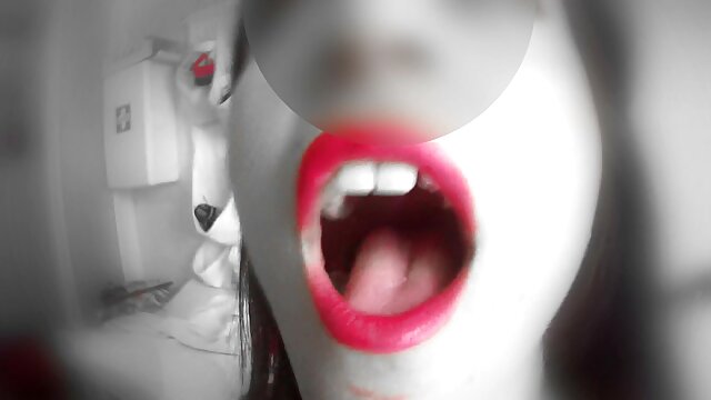 Strümpfe porno deutsche reife frauen devote junge Nachbarin
